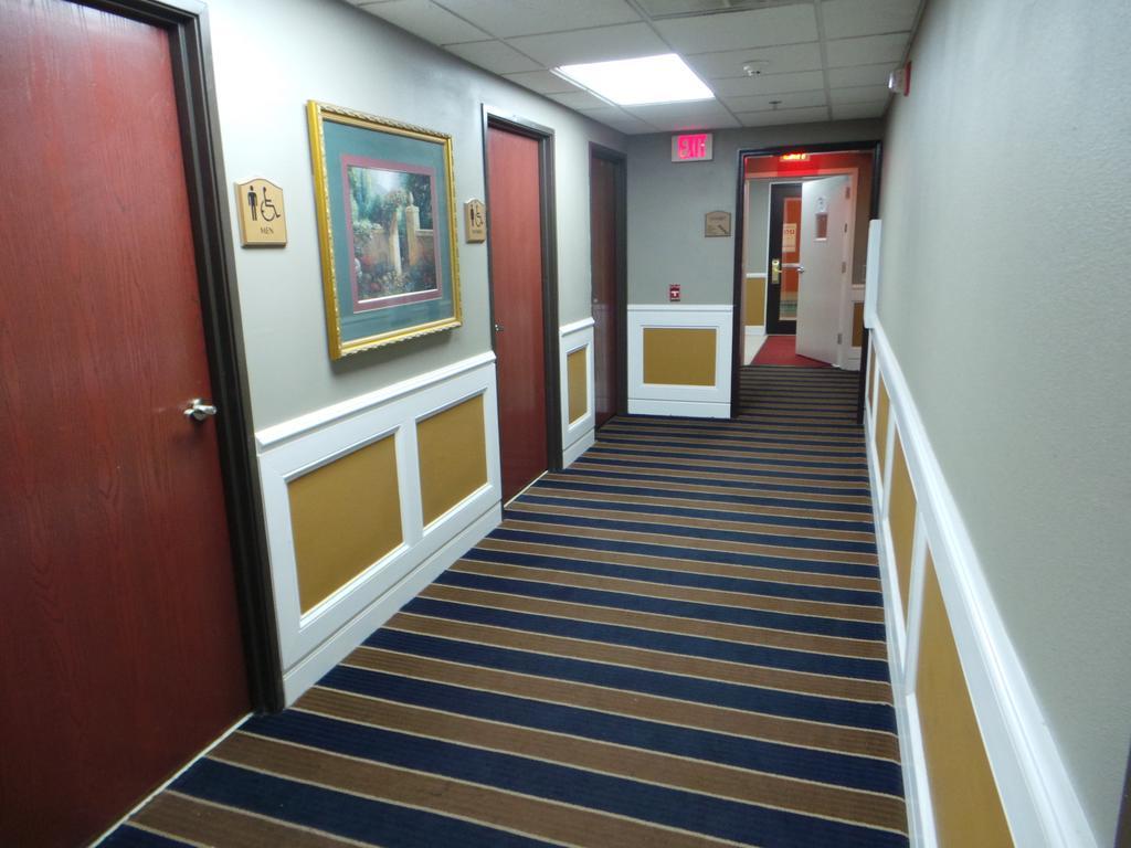 Baymont By Wyndham Cordele Hotel Exterior photo